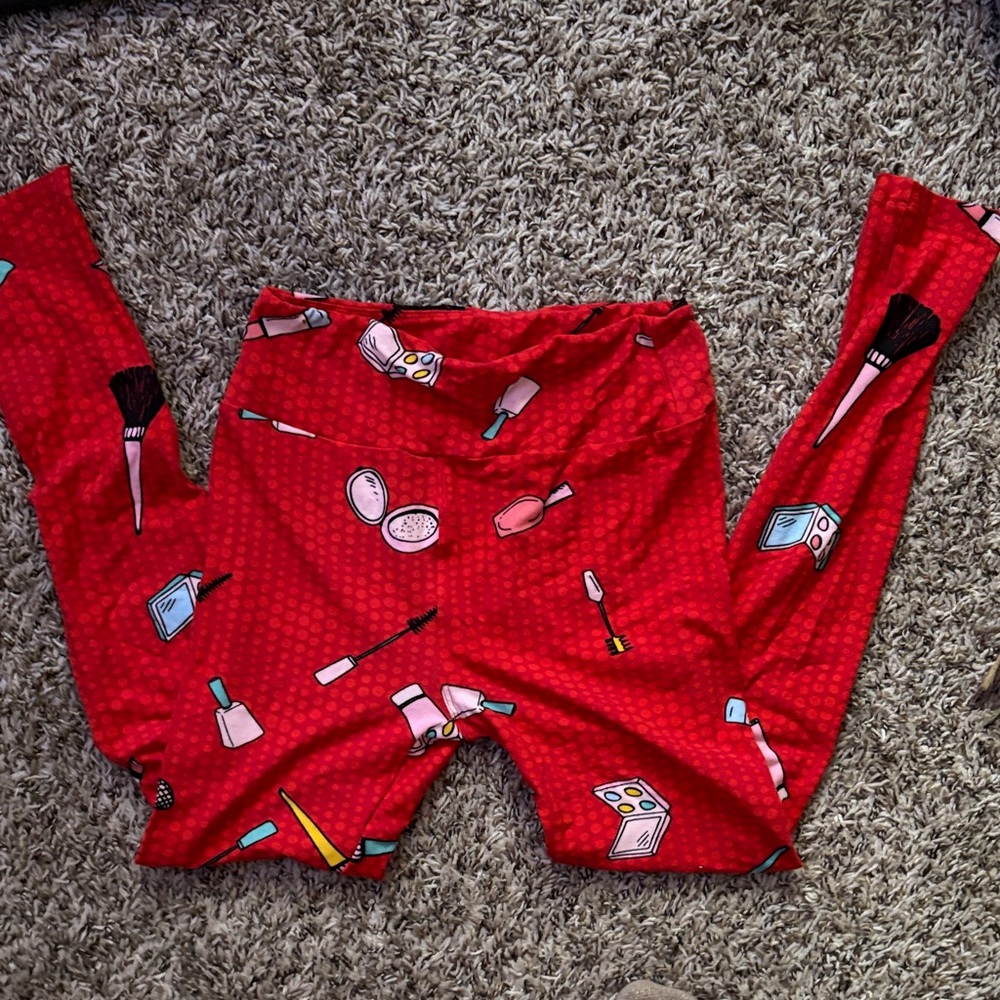 RARE LuLaRoe Red Makeup Print Leggings